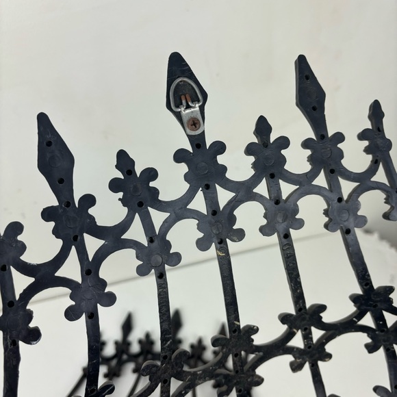 Vintage Burwood pair of faux black wrought iron Spanish, Goth, Garden Gate - Picture 9 of 13